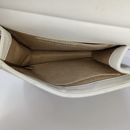 CHANEL CHIC PEARLS FLAP White Lamb Skin Quilted Single Shoulder Bag with Gold Hardware, 27 Clasp, Complete Accessories-(SKU)-959333982