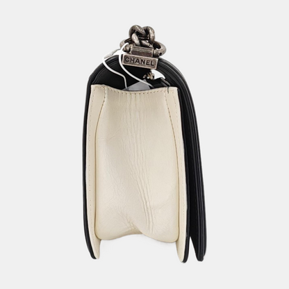 CHANEL BOY CHANEL Medium White Lamb Skin Quilted Single Shoulder Bag Detachable Strap Rhodium Hardware 18 Clasp-(SKU)-959564808