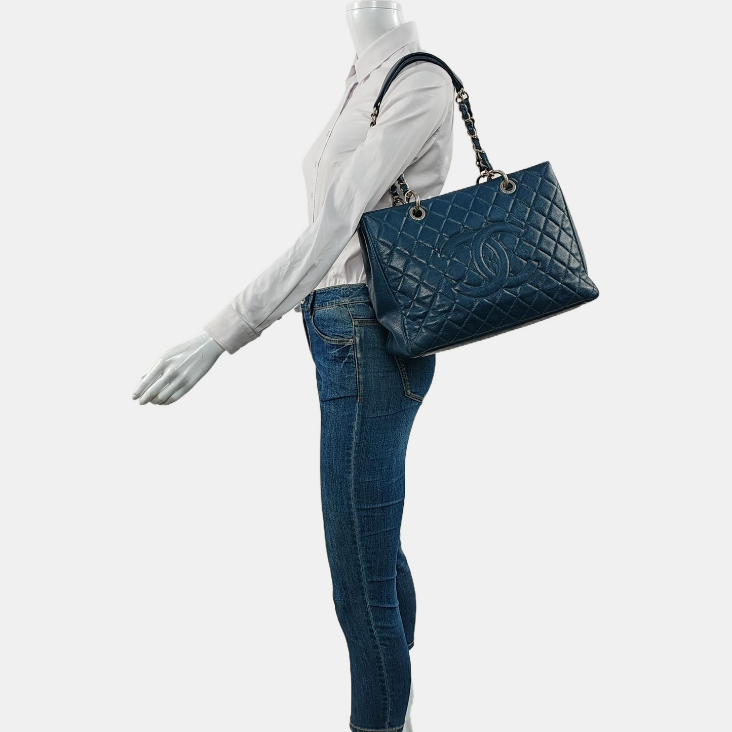 CHANEL CHANEL GST Large Blue Calfskin Quilted Matelassé Shoulder Bag Silver Hardware 17 Clasp-(SKU)-966451937