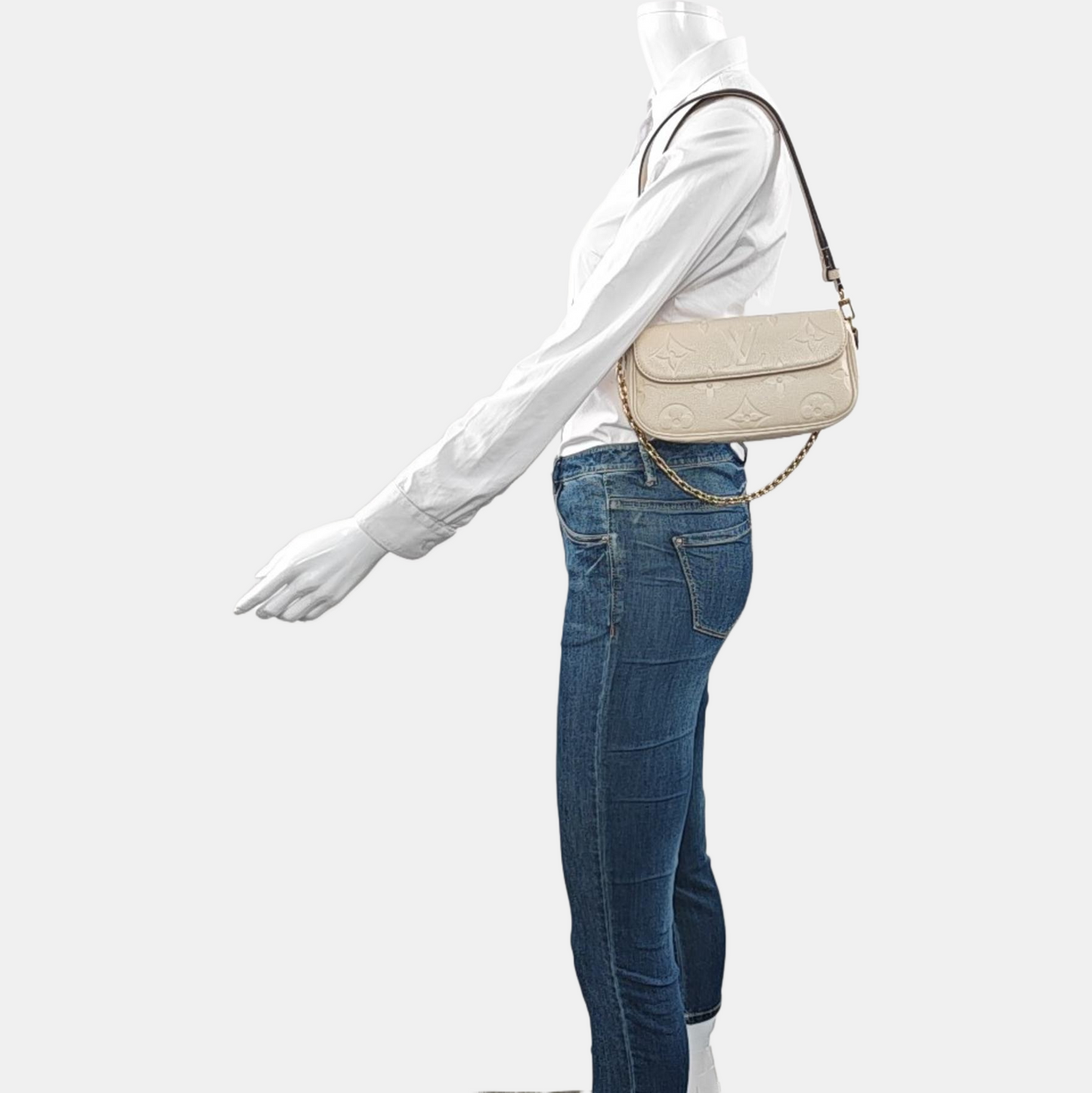 LOUIS VUITTON IVY Beige Calfskin Monogram Printed Crossbody Bag with Gold Hardware and 2 Detachable Straps, Complete Accessories-(SKU)-966165877