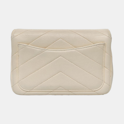 CHANEL THREAD AROUND White Lamb Skin Quilted V Pattern Shoulder Bag Crossbody Bag Gold Hardware 22 Opening Pockets-(SKU)-966841707