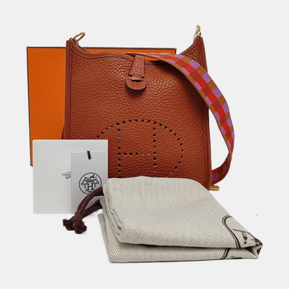 HERMÈS Evelyne TPM Pumpkin Color Clemence Leather Cutout Evelyne Shoulder Bag Golden Hardware U Engraved Removable Shoulder Strap Complete Accessories-(SKU)-968679706