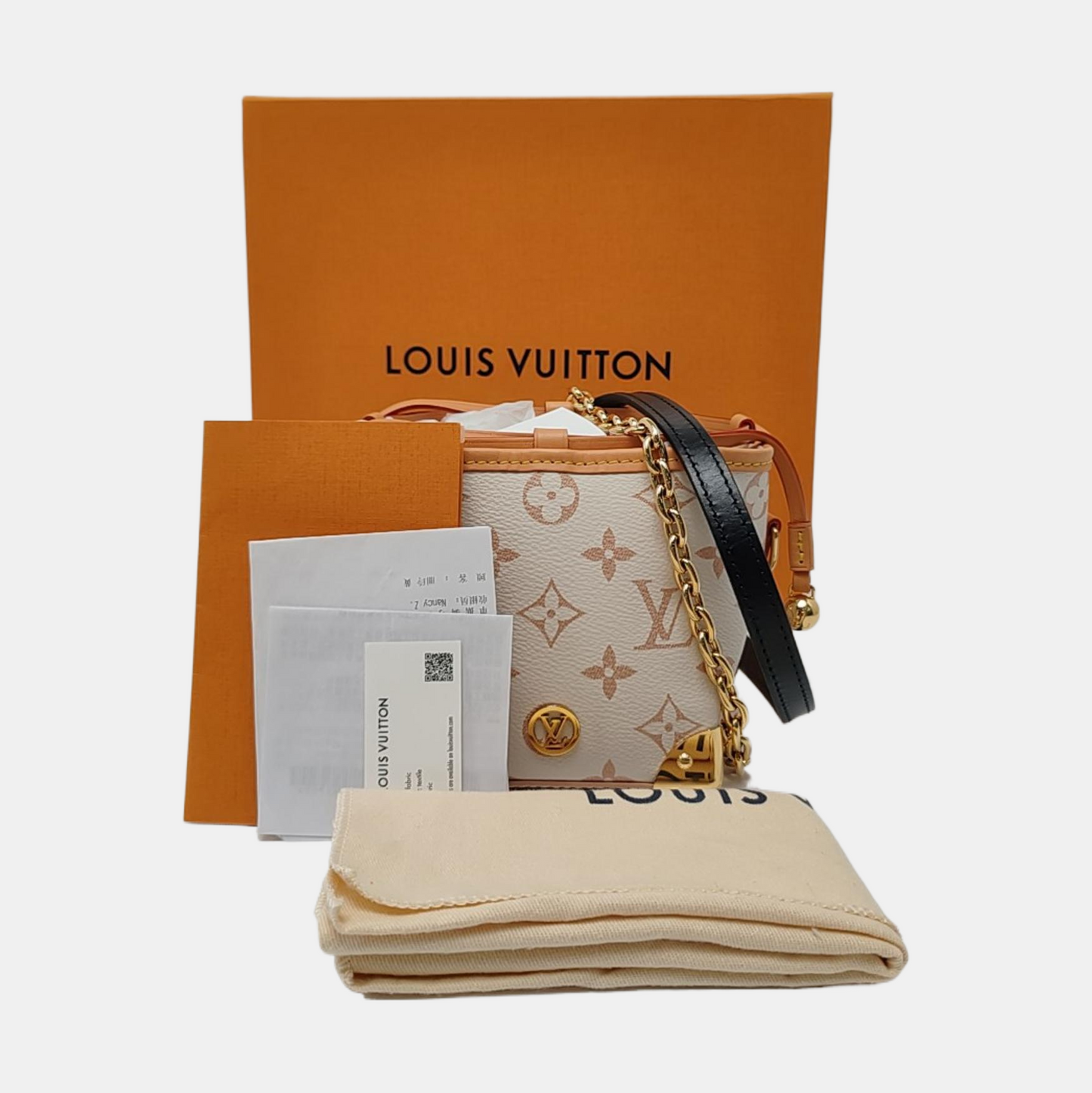 LOUIS VUITTON NOÉ PURSE LV CHARMS Beige Coated Canvas Monogram Vernis Baguette Bag Shoulder Bag Crossbody Bag Gold Hardware 2 Removable Shoulder Straps Complete Accessories-(SKU)-969254431