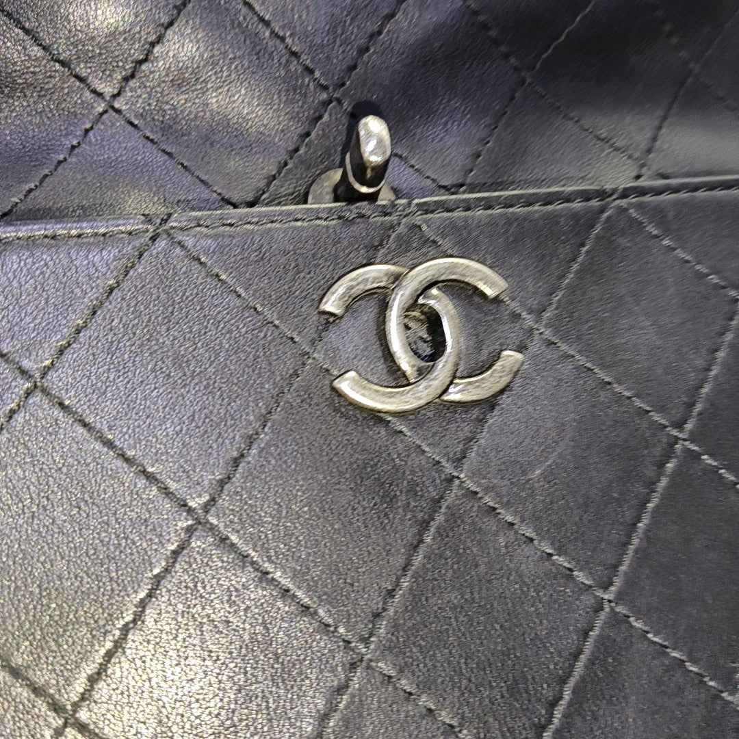 CHANEL LUXURY TOP Small Black Calfskin Quilted Shoulder Bag Tote Crossbody Bag Ruthenium Hardware 22K Clasp-(SKU)-965599174
