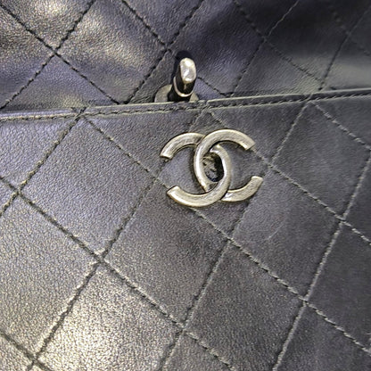 CHANEL LUXURY TOP Small Black Calfskin Quilted Shoulder Bag Tote Crossbody Bag Ruthenium Hardware 22K Clasp-(SKU)-965599174