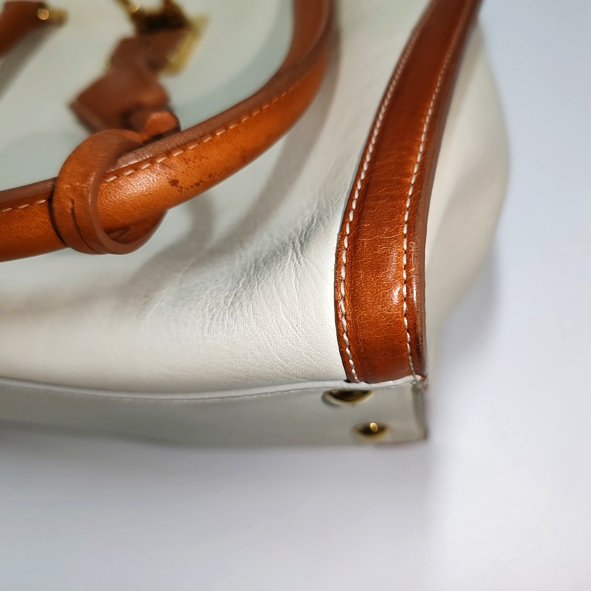 FERRAGAMO Beige Leather Tote Bag Golden hardware-(SKU)-933984180