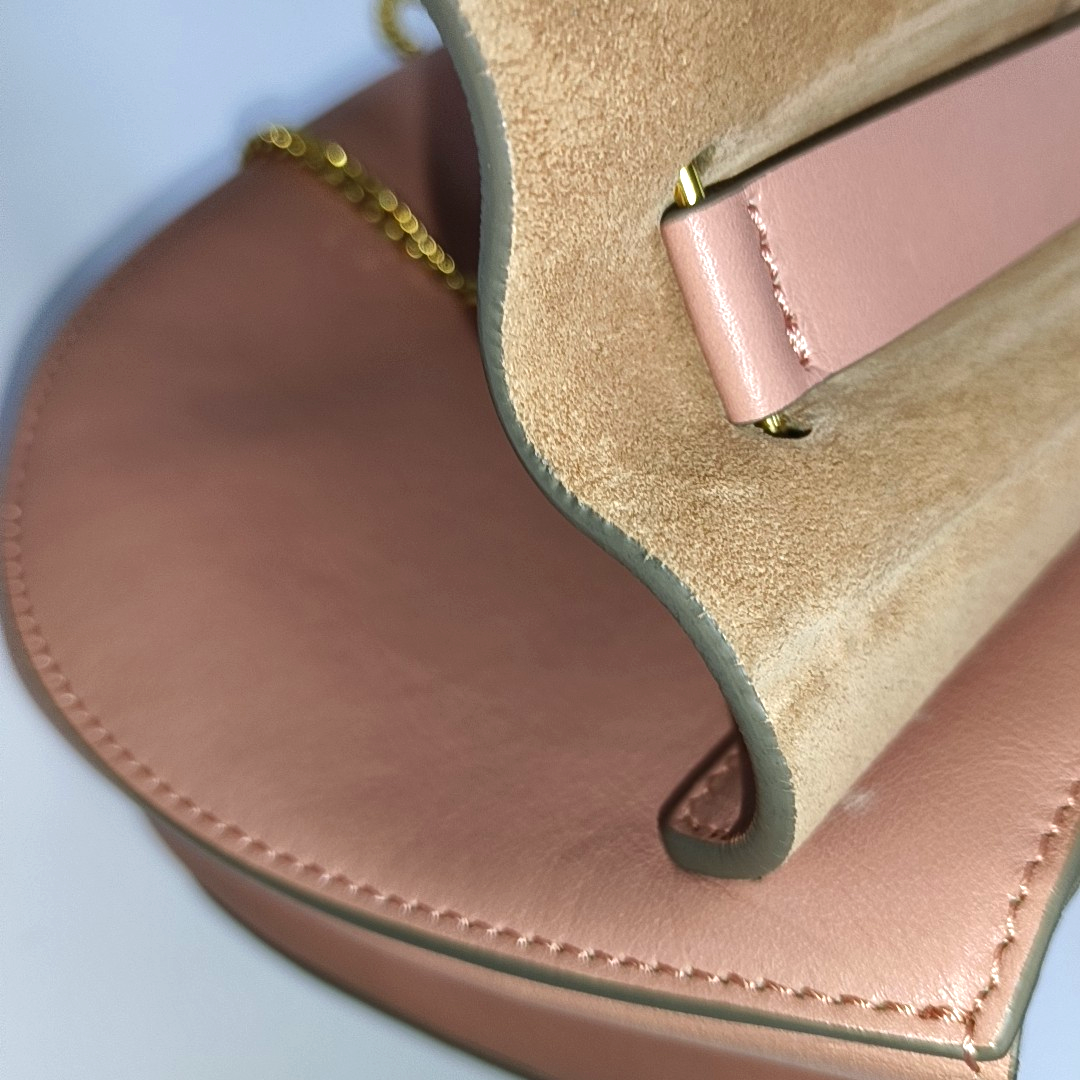 Chloé Drew Medium size Pink Suede Piggy Bank Bag Crossbody Bag Shoulder Bag Golden hardware Removable shoulder strap-(SKU)-13484103