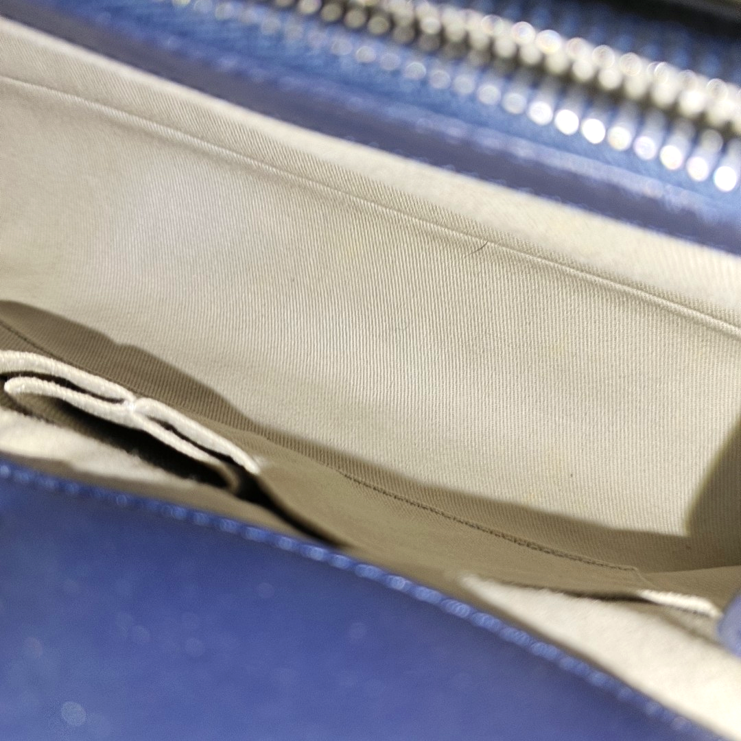 CHANEL PORTOBELLO Blue Calfskin Quilted Matelassé Shoulder Bag Crossbody Bag Handbag Rutenium Hardware 22 Clasp-(SKU)-958286214