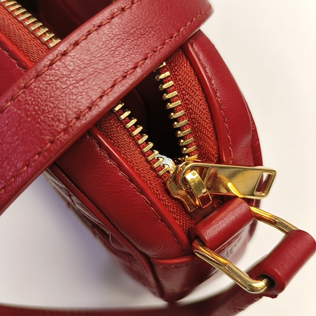 CELINE C CHARM Small size Red Leather Quilted Shoulder Bag Golden hardware-(SKU)-950436604
