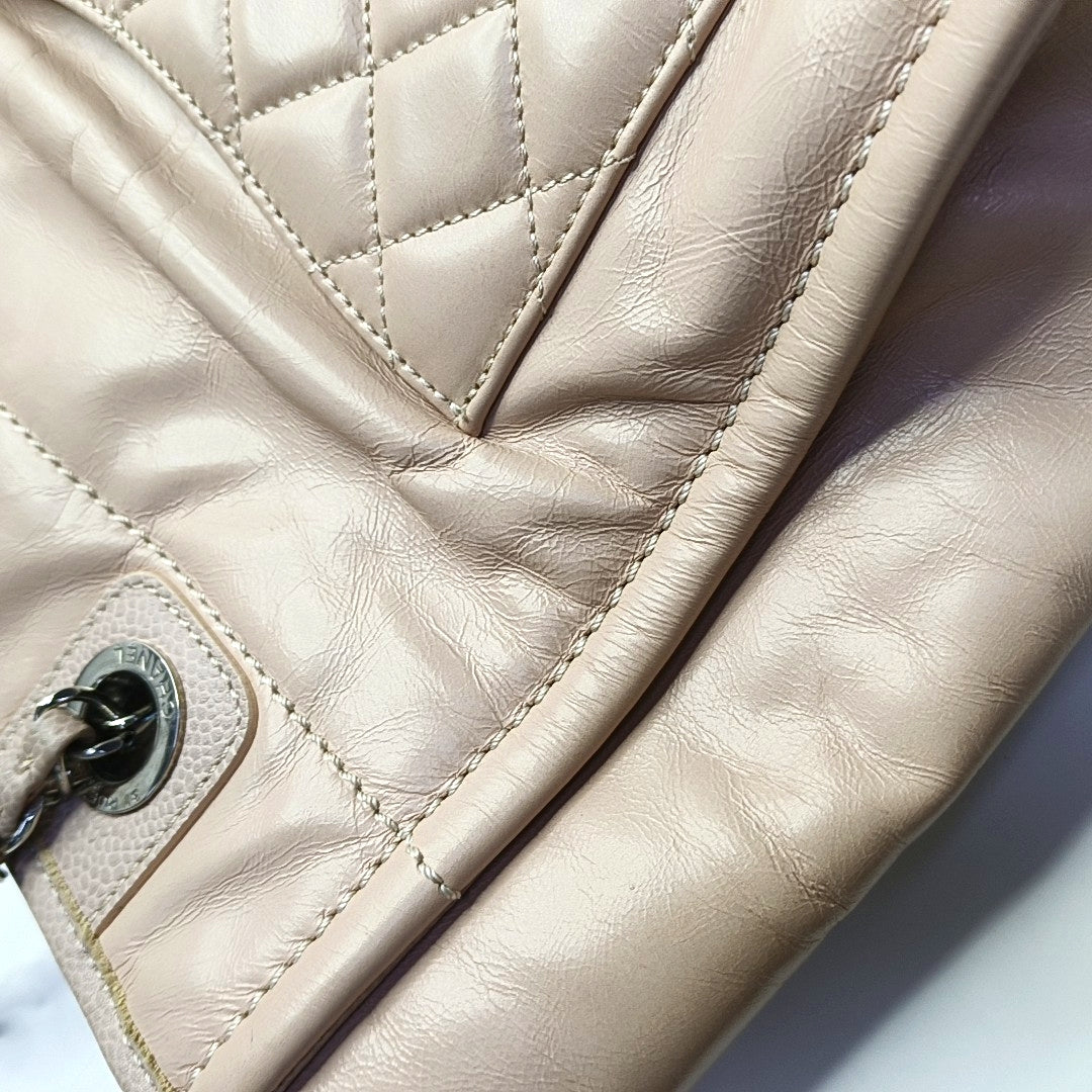 CHANEL DEAUVILLE Pink Leather Quilted Shoulder Bag with Detachable Strap-(SKU)-968656894