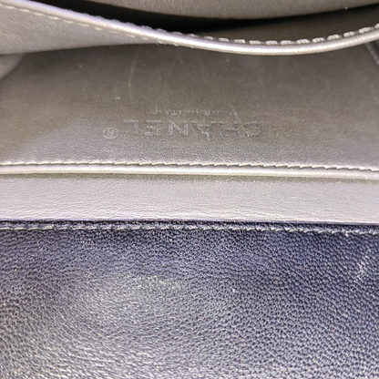 CHANEL CLASSIC VERTICAL PEARL Small Size Black Lamb Skin Quilted Crossbody Shoulder Bag Silver Hardware 29 Clasp-(SKU)-957700212