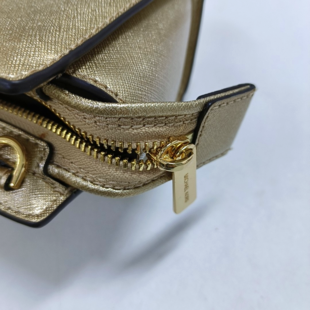 MICHAEL KORS Gold Leather Stud Crossbody Single Shoulder Bag Golden hardware Removable shoulder strap-(SKU)-940524037