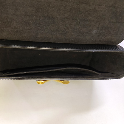 LOUIS VUITTON TWIST Medium size black EPI leather water wave crossbody bag single shoulder bag handbag golden hardware detachable shoulder strap accessories complete-(SKU)-961570654