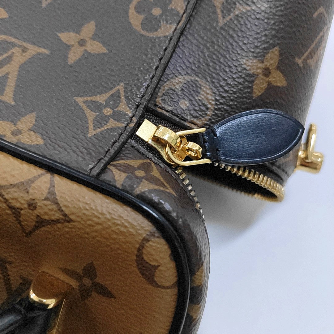 LOUIS VUITTON VANITY CHAIN POUCH Small Brown Coated Canvas Monogram Vernis Cosmetic Bag Shoulder Bag Crossbody Bag Handbag Gold Hardware Removable Shoulder Strap-(SKU)-966448523