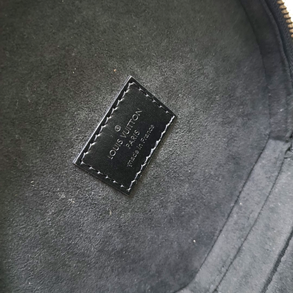 LOUIS VUITTON CANNES Black Patent Leather Embossed Money Bucket Crossbody Shoulder Bag Tote Bag Gold Hardware Removable Strap-(SKU)-952976210