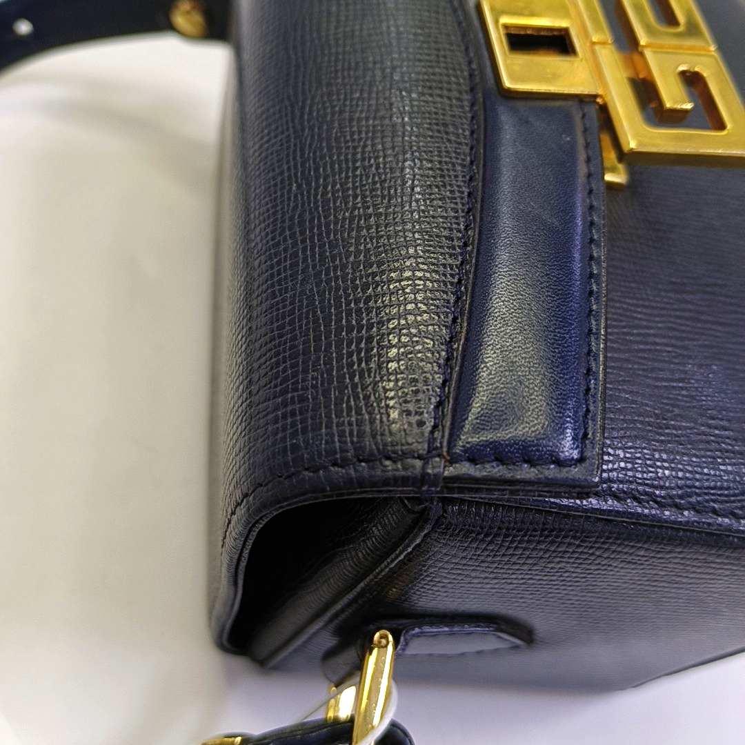 GIVENCHY Box Bag Black Cowhide Embossed Handbag Golden hardware Removable shoulder strap-(SKU)-944013708