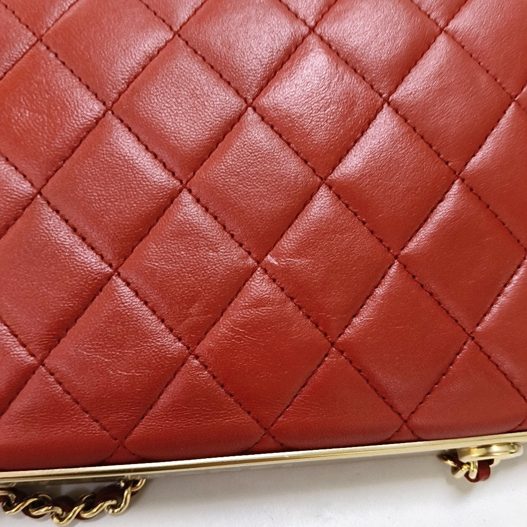 CHANEL WOC Red Lamb Skin Quilted Shoulder Bag Crossbody Bag Golden Hardware 22 Clasp-(SKU)-969580158