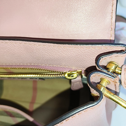 BURBERRY Buckle Beige Leather Crossbody Bag Single Shoulder Bag Golden hardware Removable shoulder strap-(SKU)-940108436