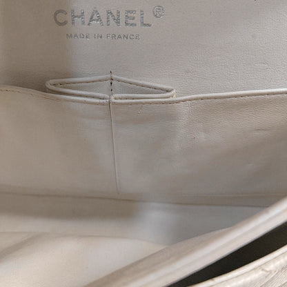 CHANEL CLASSIC FLAP Medium White Quilted Leather Grained Single Shoulder Bag Crossbody Bag with Silver Hardware 12 opening-(SKU)-961743438