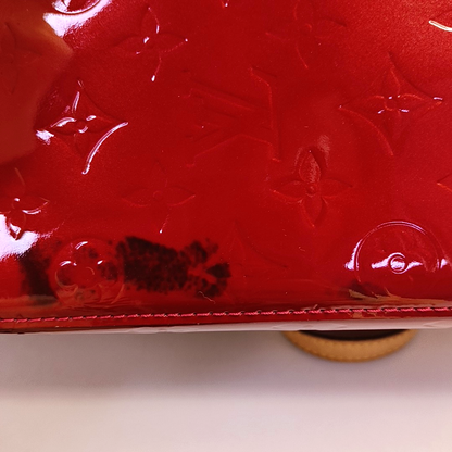 LOUIS VUITTON BELLEVUE Large size Red Lacquered Leather Texture Handbag Shoulder Bag Golden hardware-(SKU)-947190920