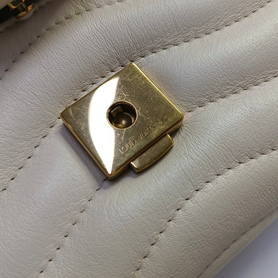 LOUIS VUITTON NEW WAVE Beige Leather Quilted Shoulder Bag Tote Bag with Detachable Strap-(SKU)-968960265