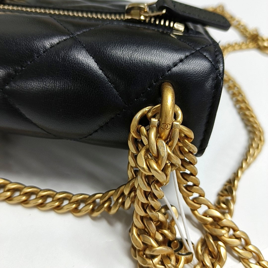 CHANEL WOC Black Lamb Skin Quilted Intrecciato Crossbody Bag, Shoulder Bag, Golden Hardware, 31 Clasp-(SKU)-970987317