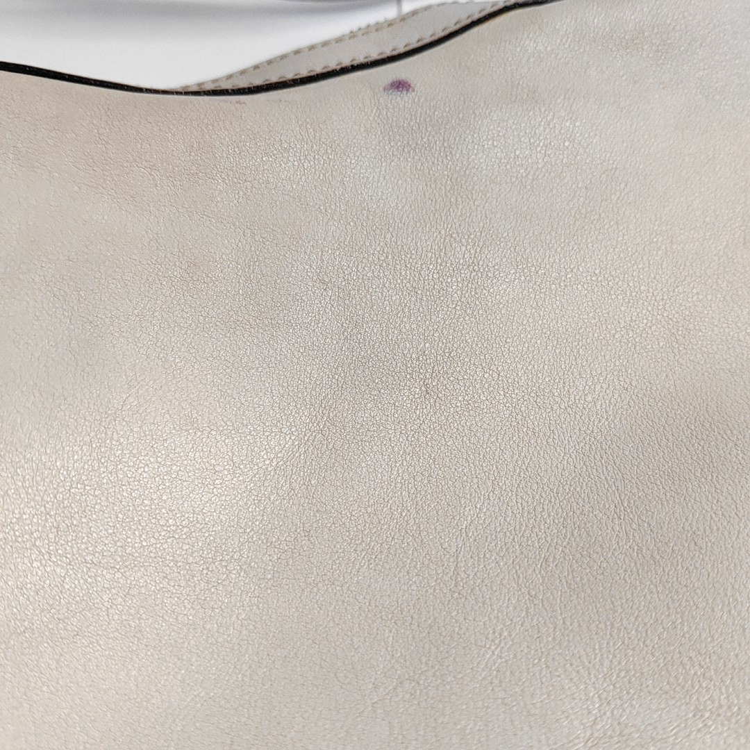 GUCCI White Cowhide Single Shoulder Bag Tote Golden hardware-(SKU)-944843713