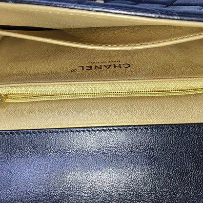 CHANEL CLASSIC VERTICAL PEARL medium black leather quilted diamond-stitched shoulder bag crossbody bag gold hardware 28 carat-(SKU)-966148569