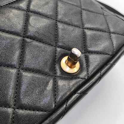 CHANEL CLASSIC FLAP black lambskin quilted diamond pattern crossbody bag shoulder bag gold hardware-(SKU)-967910600