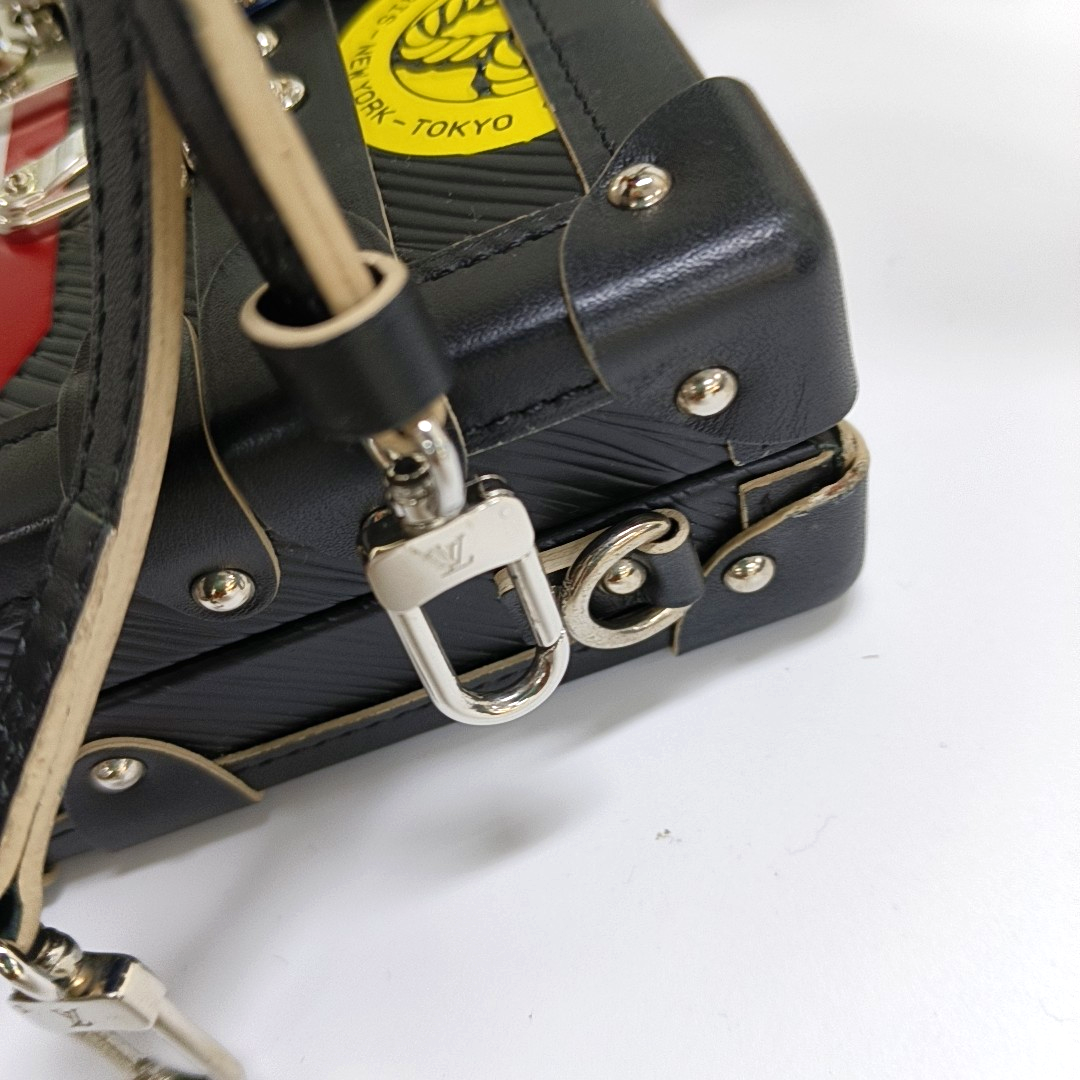 LOUIS VUITTON PETITE MALLE Black Leather Embossed Crossbody Bag Handbag Single Shoulder Bag with Detachable Strap and Silver Hardware-(SKU)-962638559