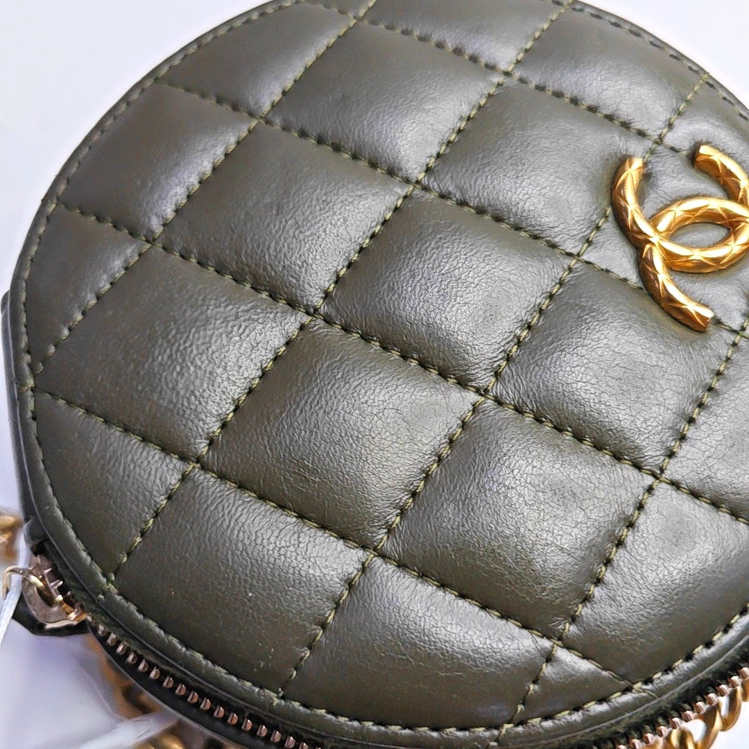 CHANEL CHANEL 19 Dark Green Lamb Skin Quilted Shoulder Bag, Handbag, Crossbody Bag with Gold Hardware-(SKU)-966830249