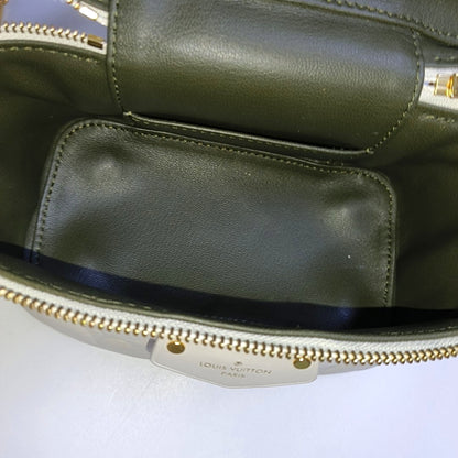 LOUIS VUITTON VANITY CHAIN POUCH Small White Monogrammed Lamb Leather Shoulder Bag with Detachable Strap-(SKU)-969880680