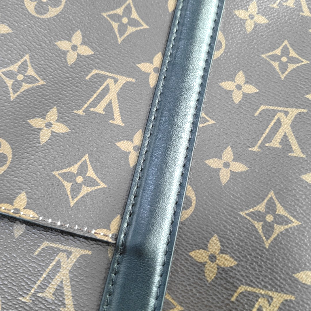 LOUIS VUITTON WEEK-END Large Size Brown Coated Canvas Monogram Single Shoulder Bag Handbag Black Hardware Removable Shoulder Strap-(SKU)-955520114