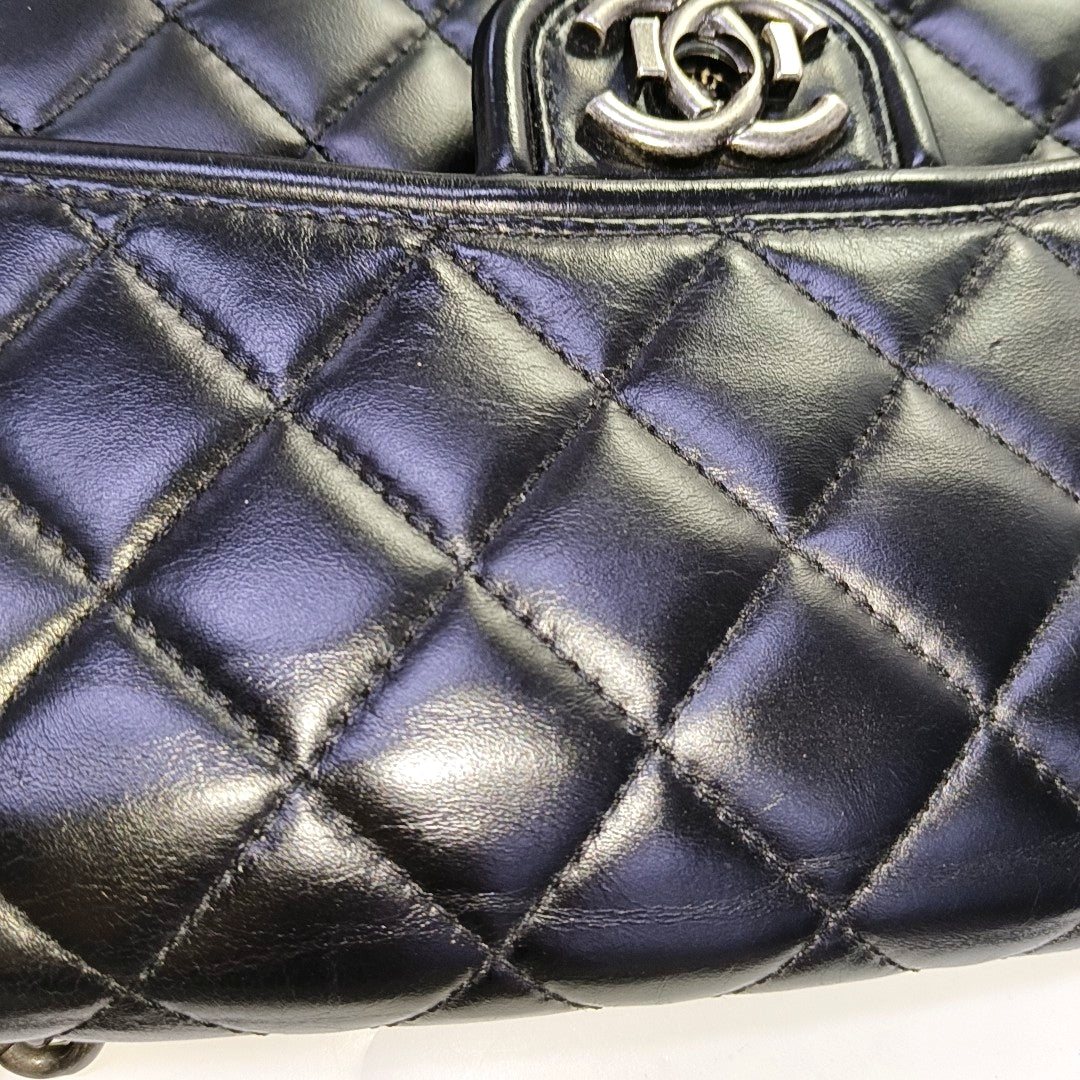 CHANEL PRESTIGE Black Calfskin Quilted Shoulder Bag with Palladium Hardware, 21 Clasp-(SKU)-966292993
