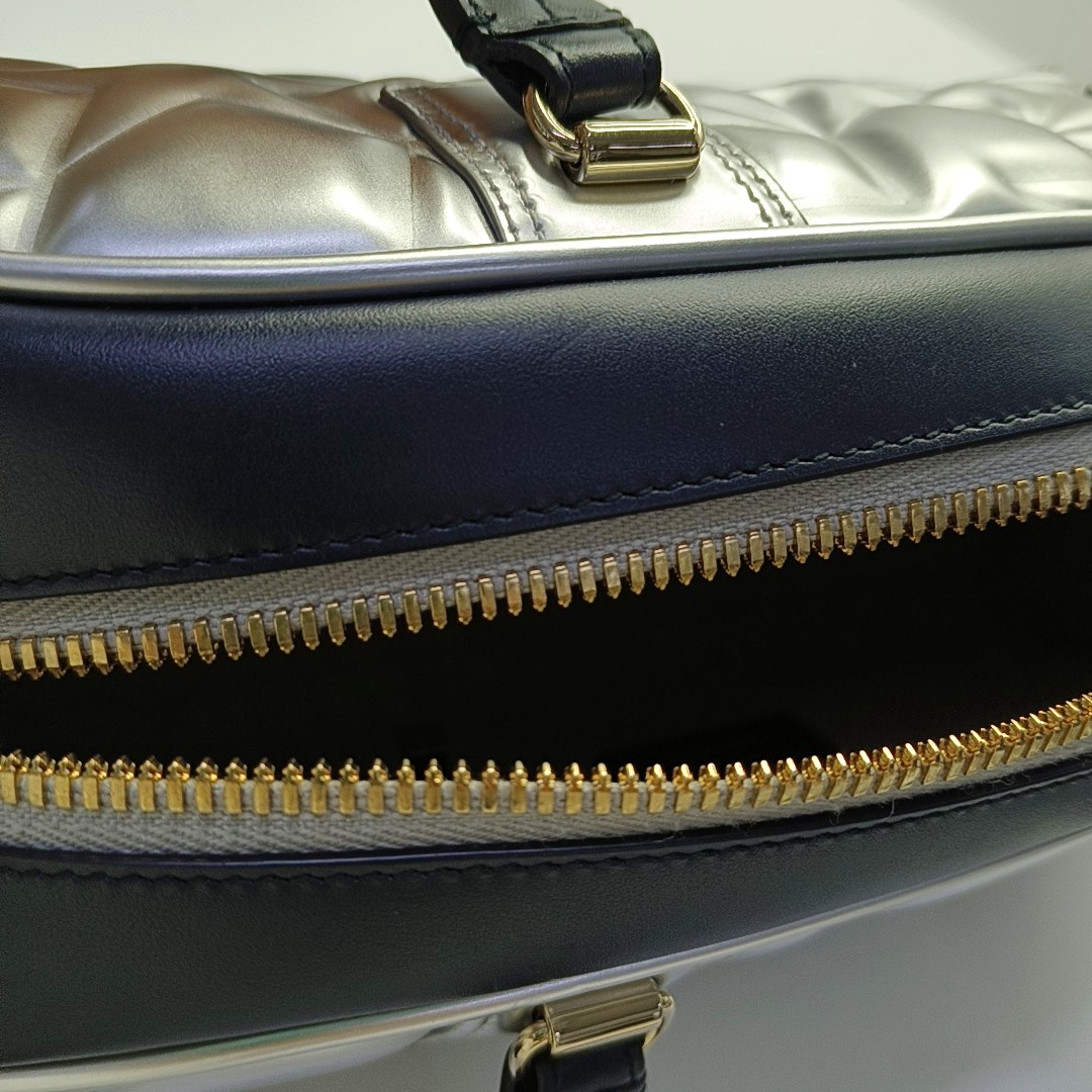 DIOR Vibe Silver Cowhide Single Shoulder Bag with Gold Hardware, Removable Strap-(SKU)-964309600