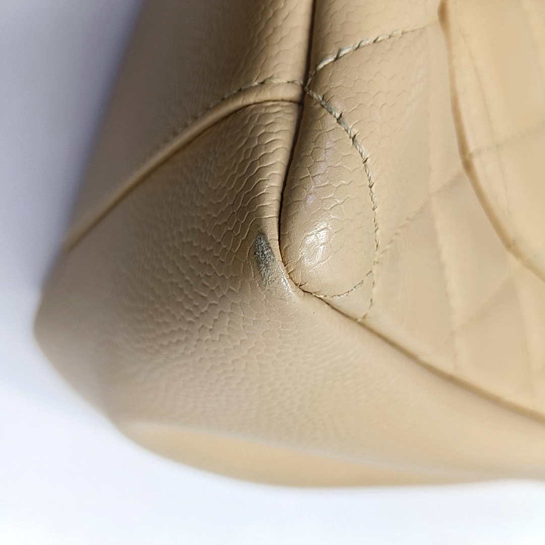 CHANEL CHANEL GST Large Beige Calfskin Quilted Lambskin Leather Chain Shoulder Bag Handbag Gold Hardware 19 Clasp-(SKU)-960372064