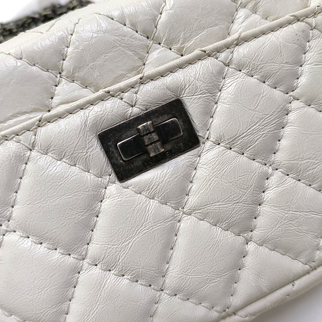 CHANEL 2.55 White Calfskin Quilted Crossbody Shoulder Bag Palladium Hardware 25 Flap-(SKU)-951553361