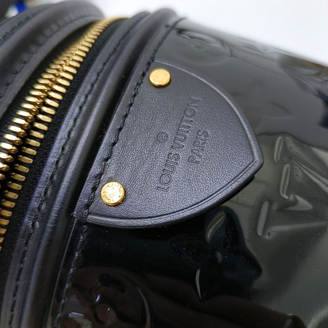 LOUIS VUITTON CANNES Black Patent Leather Embossed Money Bucket Crossbody Shoulder Bag Tote Bag Gold Hardware Removable Strap-(SKU)-952976210