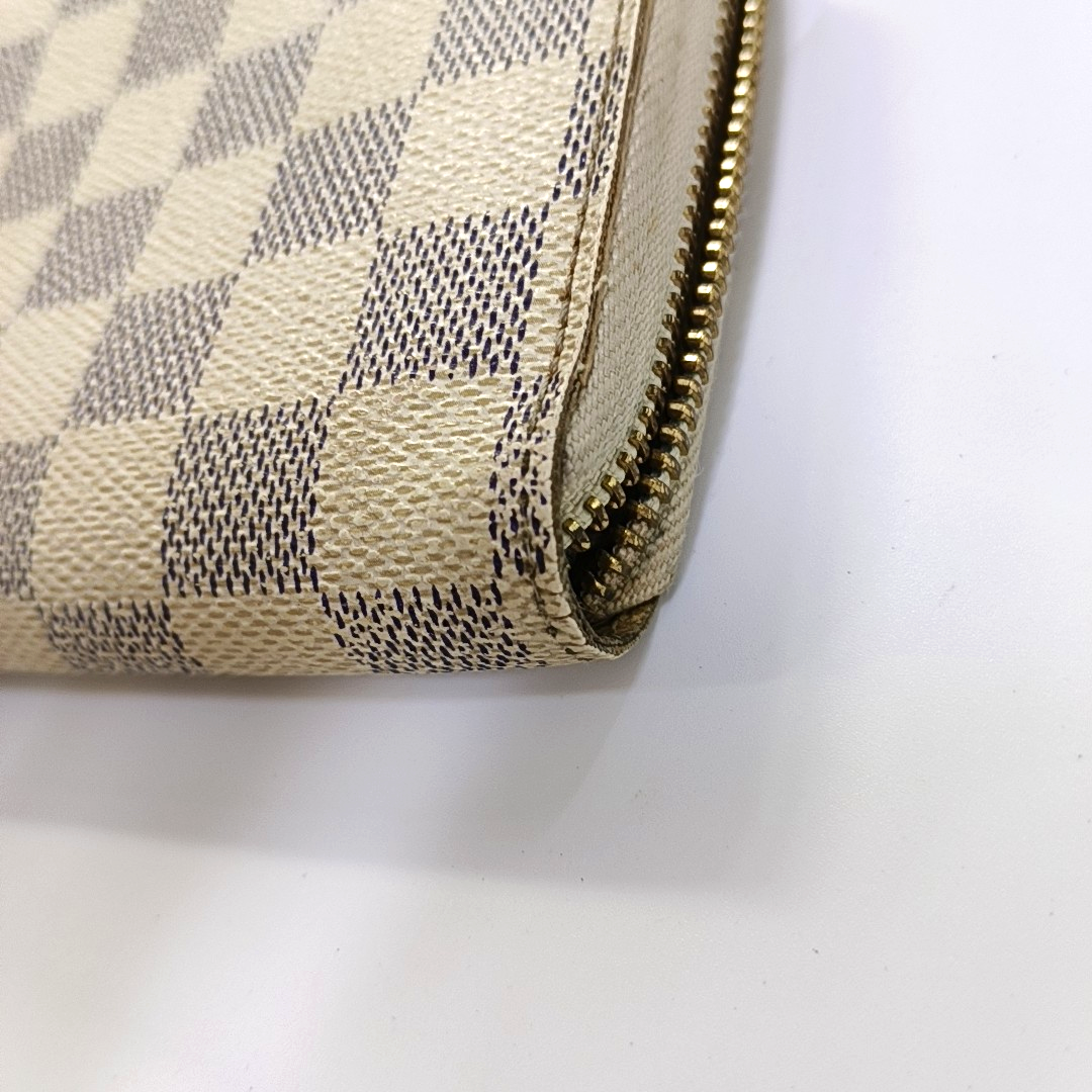 LOUIS VUITTON White Coated Canvas Checkered Wallet Golden hardware-(SKU)-960575120