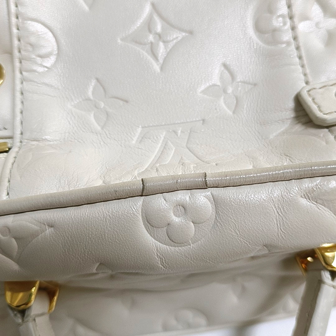 LOUIS VUITTON VANITY CHAIN POUCH Small White Monogrammed Lamb Leather Shoulder Bag with Detachable Strap-(SKU)-969880680