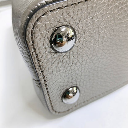 LOUIS VUITTON CAPUCINES Small Size Silver Calfskin Capucines Single Shoulder Bag with Silver Hardware Removable Shoulder Strap-(SKU)-969826405