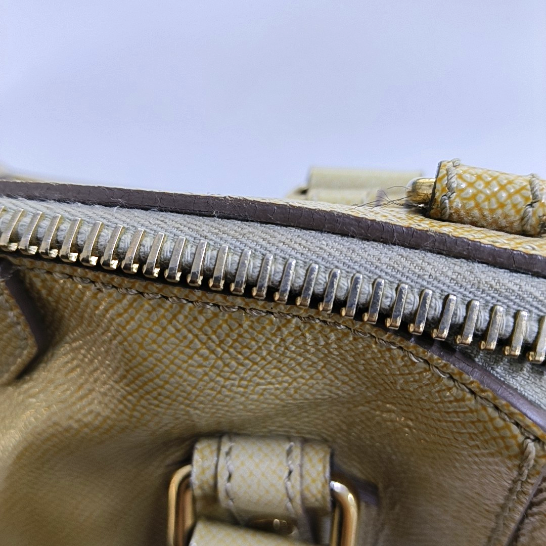 BURBERRY Khaki cowhide embossed handbag Golden hardware-(SKU)-953577933