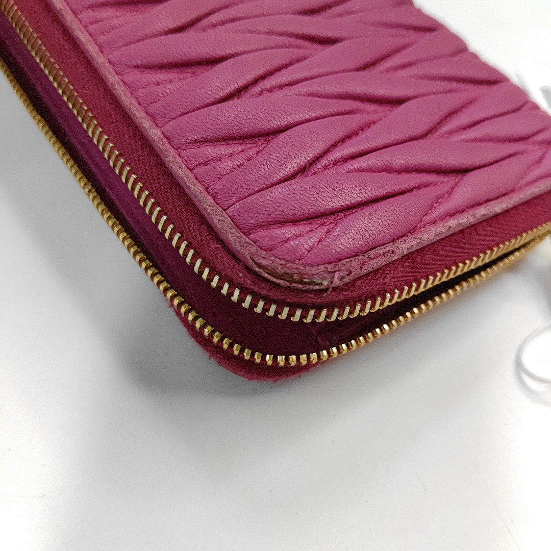 Miu Miu Pink sheepskin quilted wallet Golden hardware-(SKU)-946701316