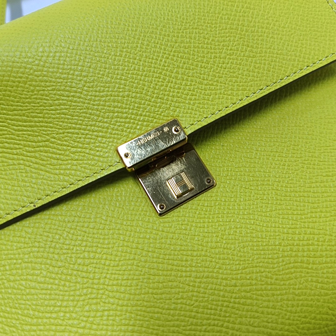 HERMÈS Clic 16 Lemon Yellow Epsom Calfskin Crossbody Shoulder Bag with Detachable Strap and Golden Hardware, D-(SKU)-959029561