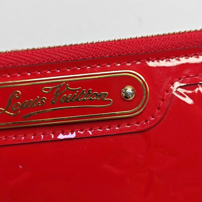 LOUIS VUITTON Red Patent Leather Textured Handbag Golden hardware-(SKU)-944993230