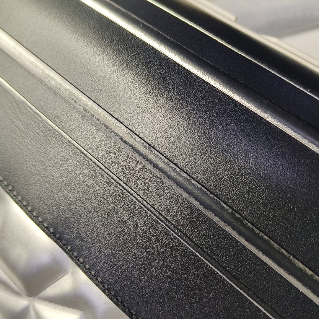 DIOR Vibe Silver Cowhide Single Shoulder Bag with Gold Hardware, Removable Strap-(SKU)-964309600