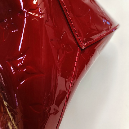 LOUIS VUITTON BELLEVUE Large size Red Lacquered Leather Texture Handbag Shoulder Bag Golden hardware-(SKU)-947190920