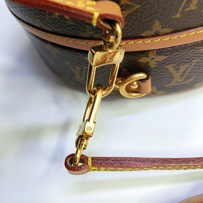 LOUIS VUITTON BOITE CHAPEAU Small Brown Coated Canvas Monogram Pattern Round Pie Bag Single Shoulder Bag Tote Bag Crossbody Bag Golden Hardware Removable Strap-(SKU)-967608224