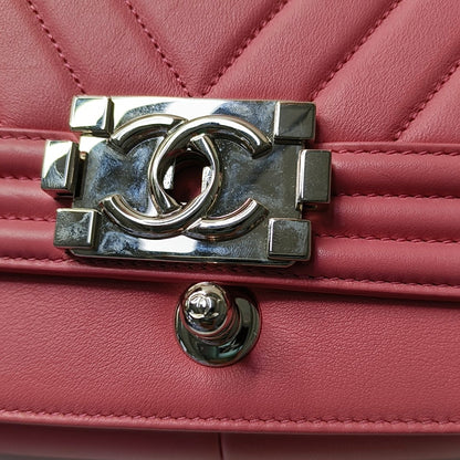 CHANEL BOY CHANEL Medium Pink Calfskin Quilted V Crossbody Bag Shoulder Bag Silver Hardware 22 Opening Removable Strap-(SKU)-968899749