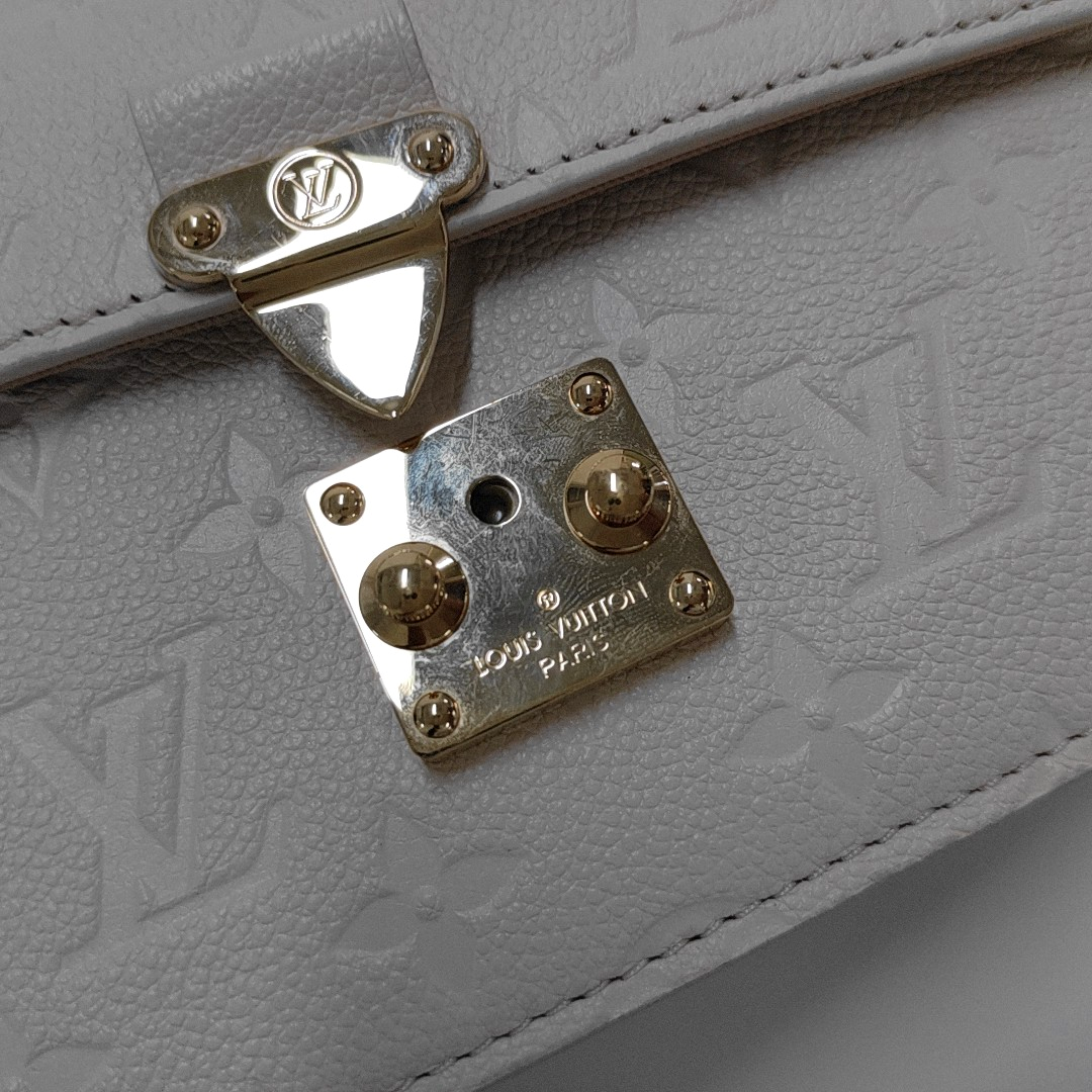 LOUIS VUITTON MÉTIS Beige Calfskin Monogram Embossed Shoulder Bag with Gold Hardware and Detachable Strap, Complete Accessories-(SKU)-962622859